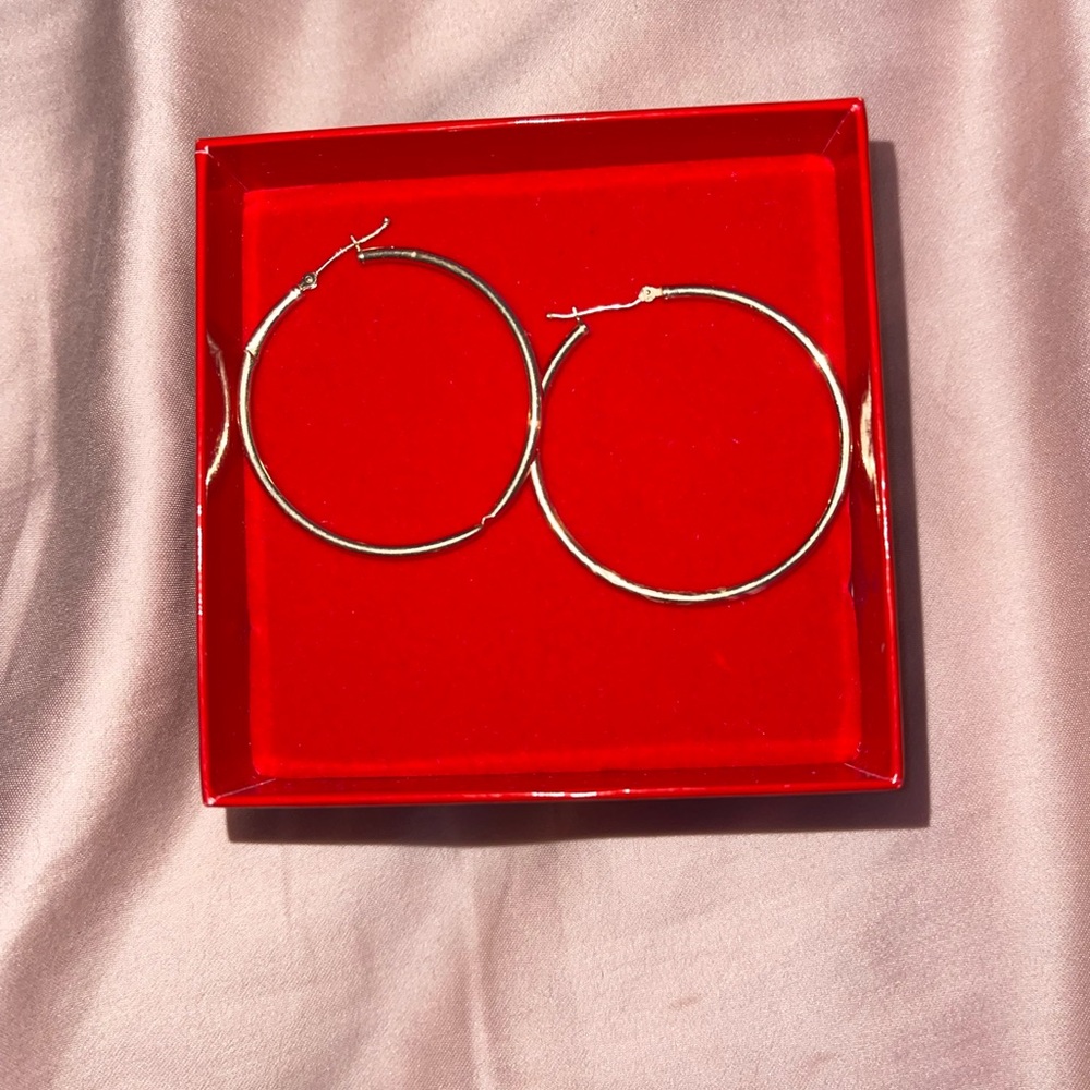✨14K Hollow Gold Hoop Earrings ✨